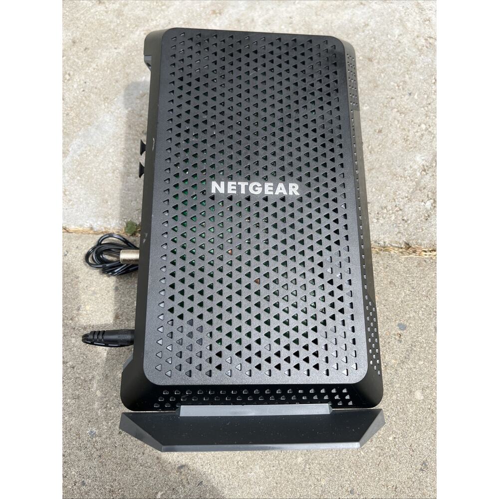NETGEAR Nighthawk CM1200-100NAS DOCSIS 3.1 Cable Modem - Picture 2 of 10